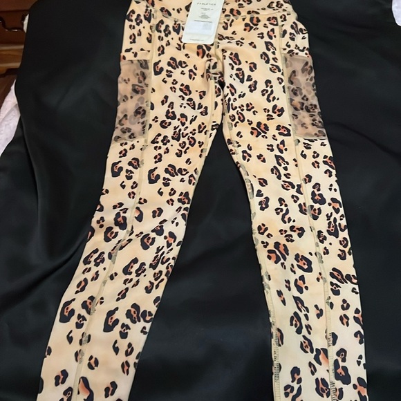 Fabletics, xs, “The On The Go” leggings, nwt in leopard - Picture 1 of 5